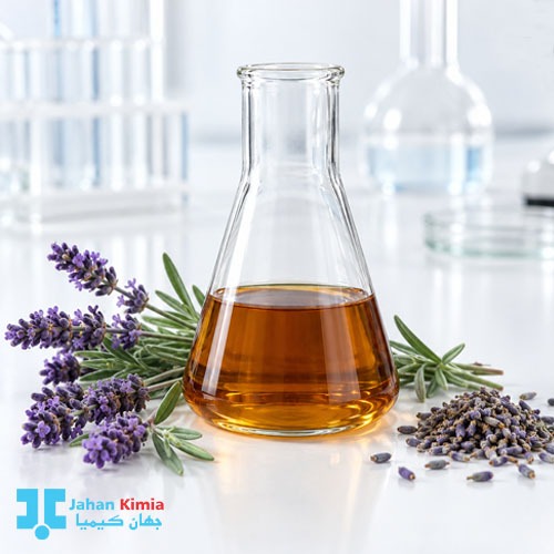عصاره اسطوخودوس در ارلن آزمایشگاهی با گل‌های اسطوخودوس